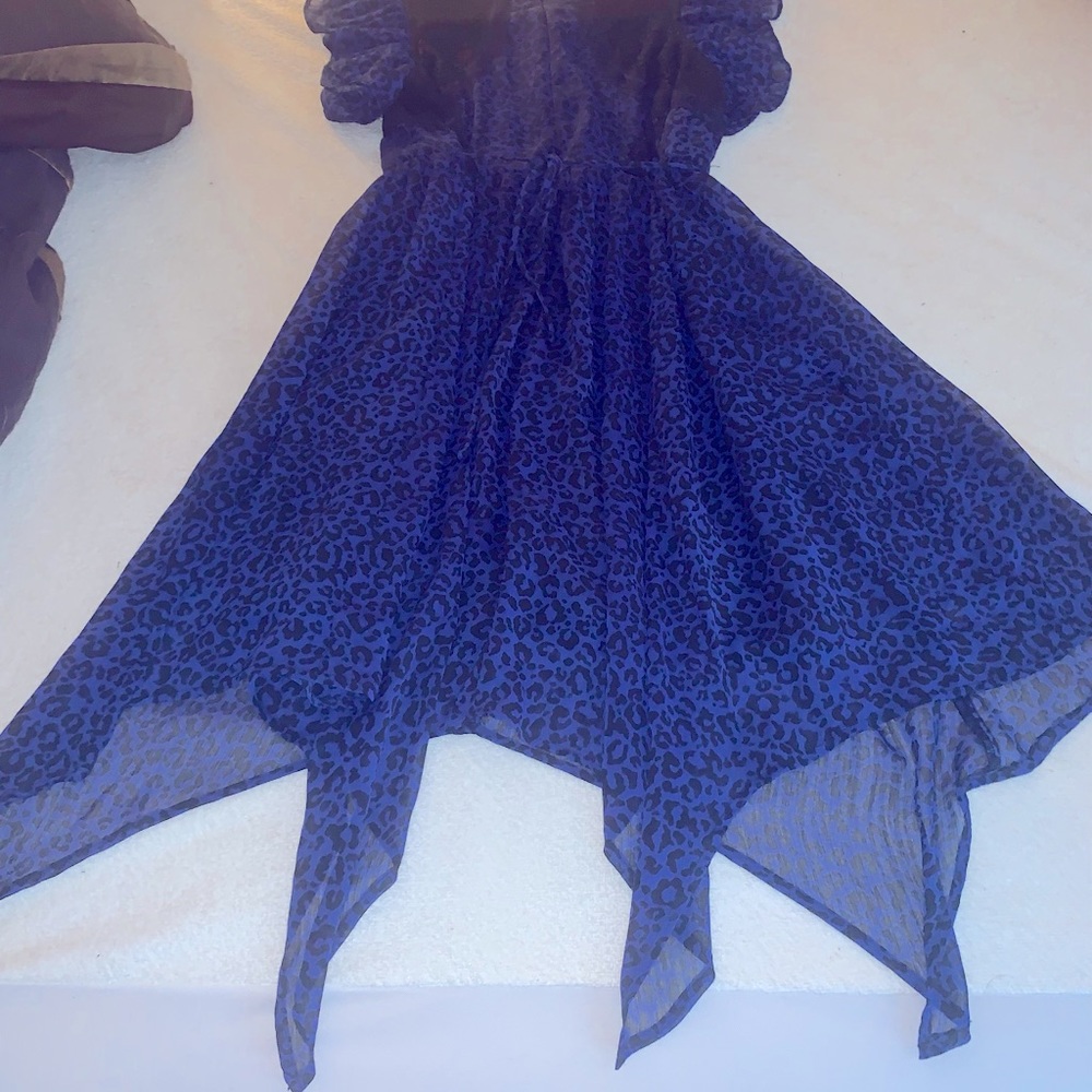 Girls Descendants (Evie) dress, size M.